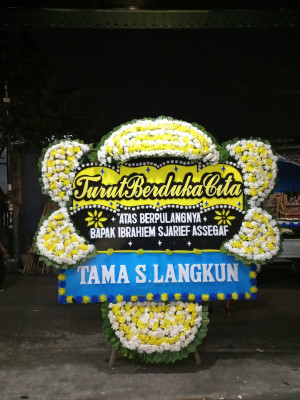 Papan Bunga Duka di Catuharjo