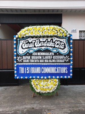Papan Bunga Duka di Catuharjo